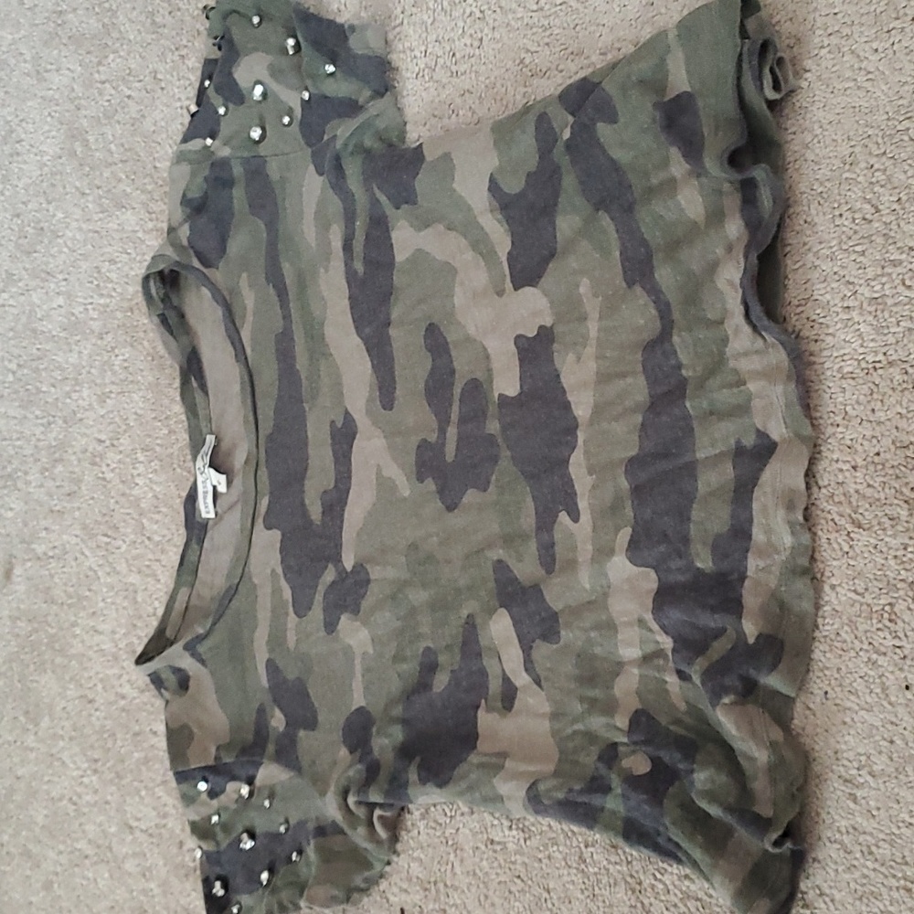 Womens EXPRESS camouflage camouflage crop top, rhinestone sleeve embellishments
